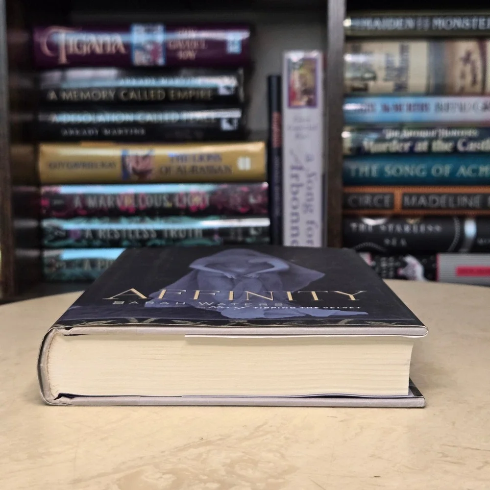 Affinity by Sarah Waters *1st/1st* Victorian Setting